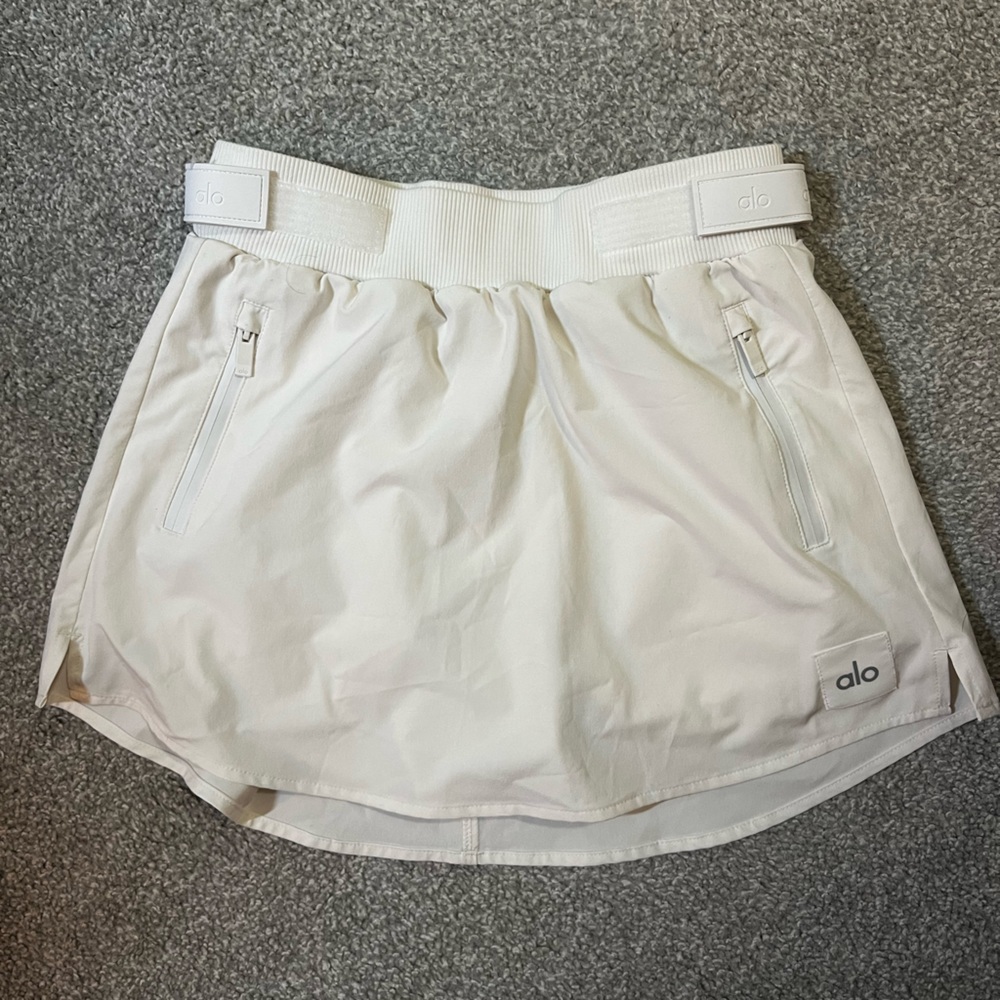 New condition alo high-waist elevation mini skirt xxs
